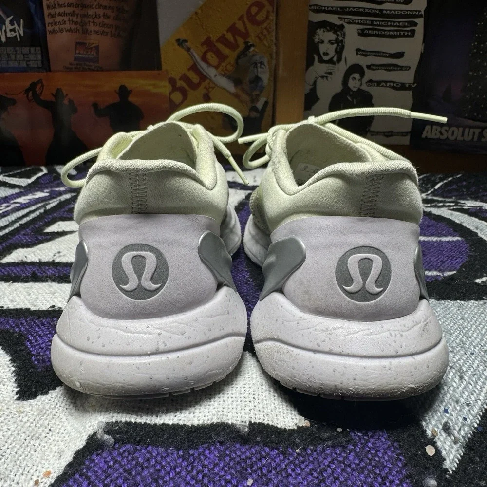 Size 7 - Lululemon Blissfeel Womens Running Shoe DEWY/FTLV/HIYE‎